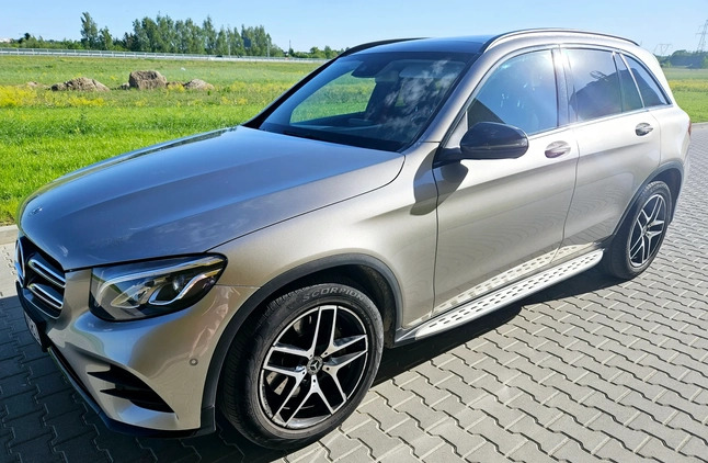 Mercedes-Benz GLC cena 165000 przebieg: 91214, rok produkcji 2019 z Koszalin małe 211